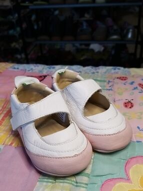 Tip Toey Joey White & Pink Leather Mary Jane Baby Shoes Size 8 EURO 24 18-24 M